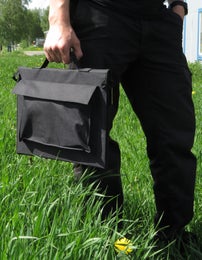 SolarXon 100W taitettava salkkupaneeli s&auml;&auml;timell&auml; + 3m johdolla